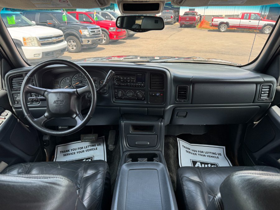 Used 2002 Chevrolet Avalanche 2500 w/ Convenience Pkg AWD/4WD image 20