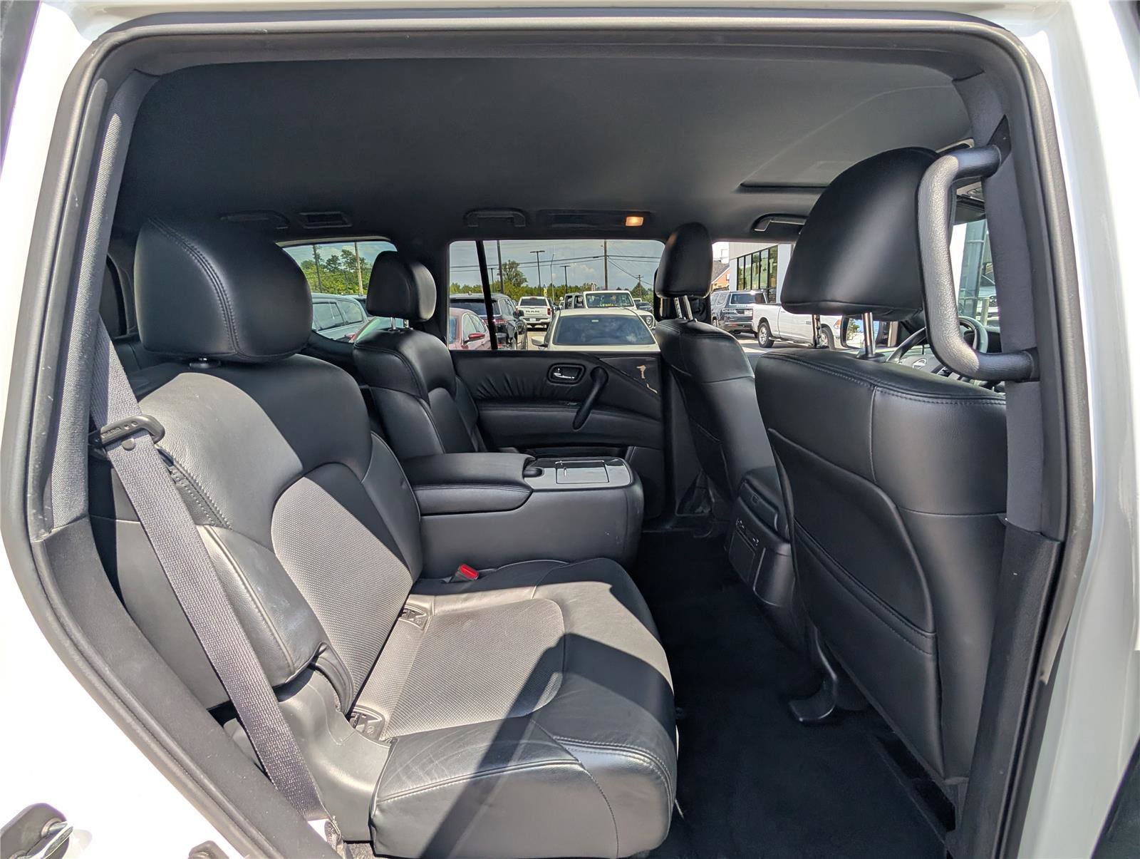 Used 2023 Nissan Armada SL w/ Midnight Edition Package image 11