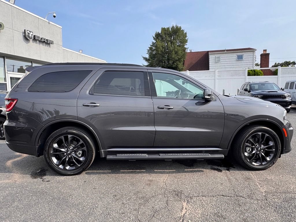 Used 2024 Dodge Durango R/T AWD/4WD image 9