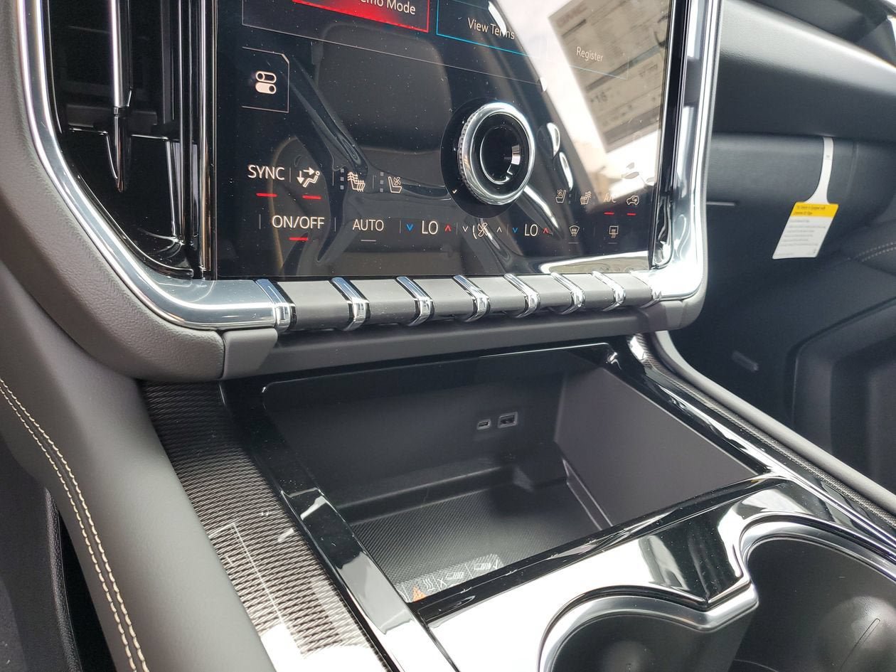 New 2026 GMC Yukon XL Elevation w/ Elevation Premium Package AWD/4WD image 23