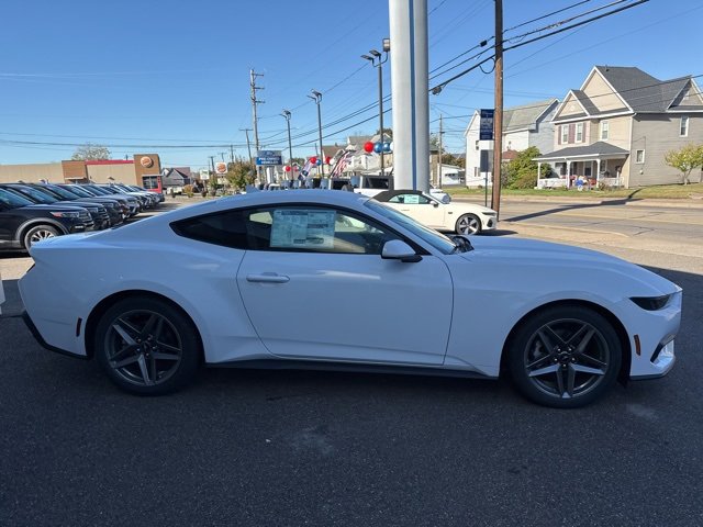 New 2026 Ford Mustang Coupe image 5