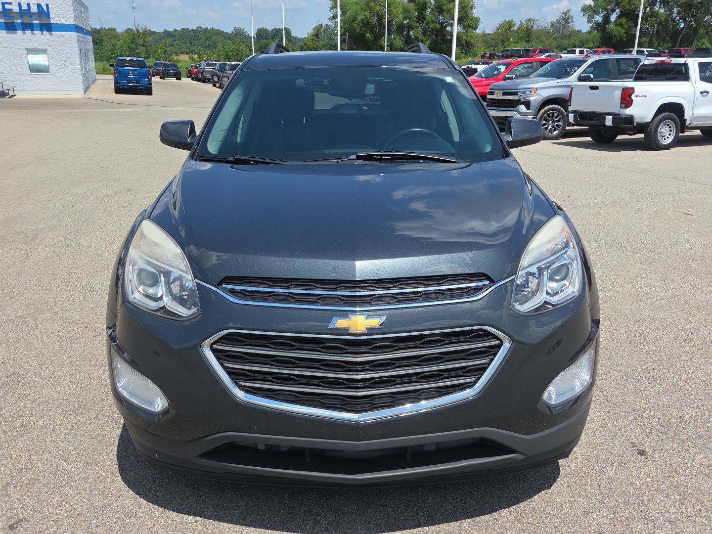 Used 2017 Chevrolet Equinox LT w/ Convenience Package FWD image 9