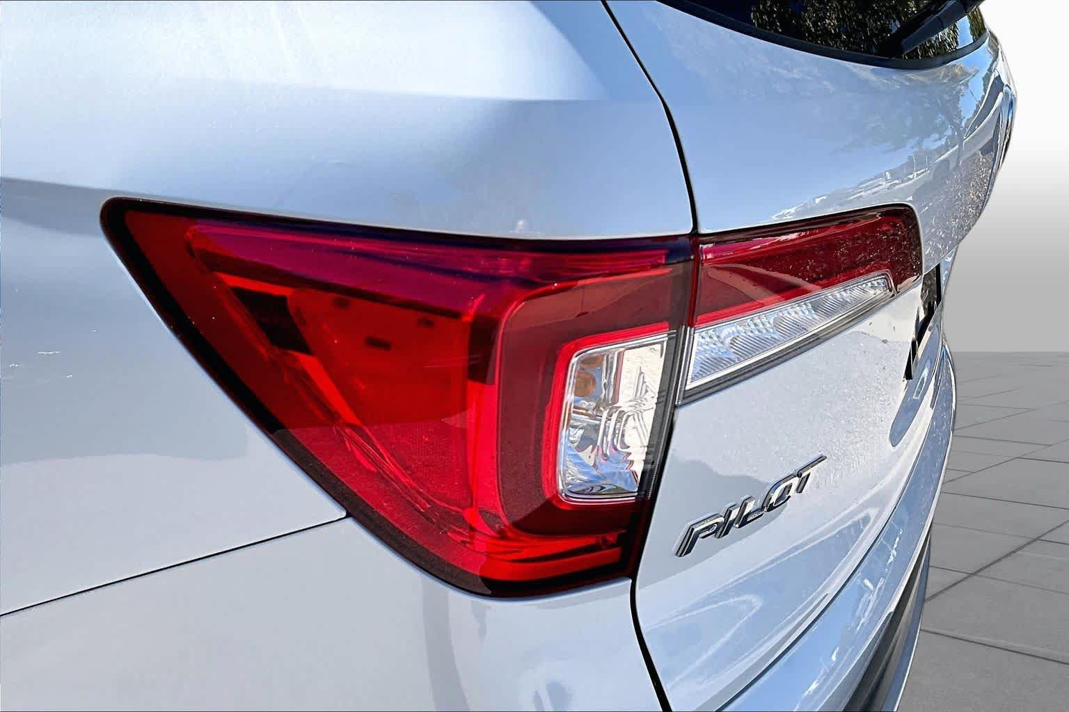 Used 2022 Honda Pilot Touring image 30