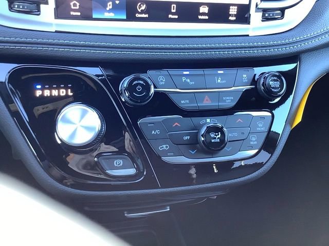 New 2026 Chrysler Pacifica Select w/ S Appearance Package image 7