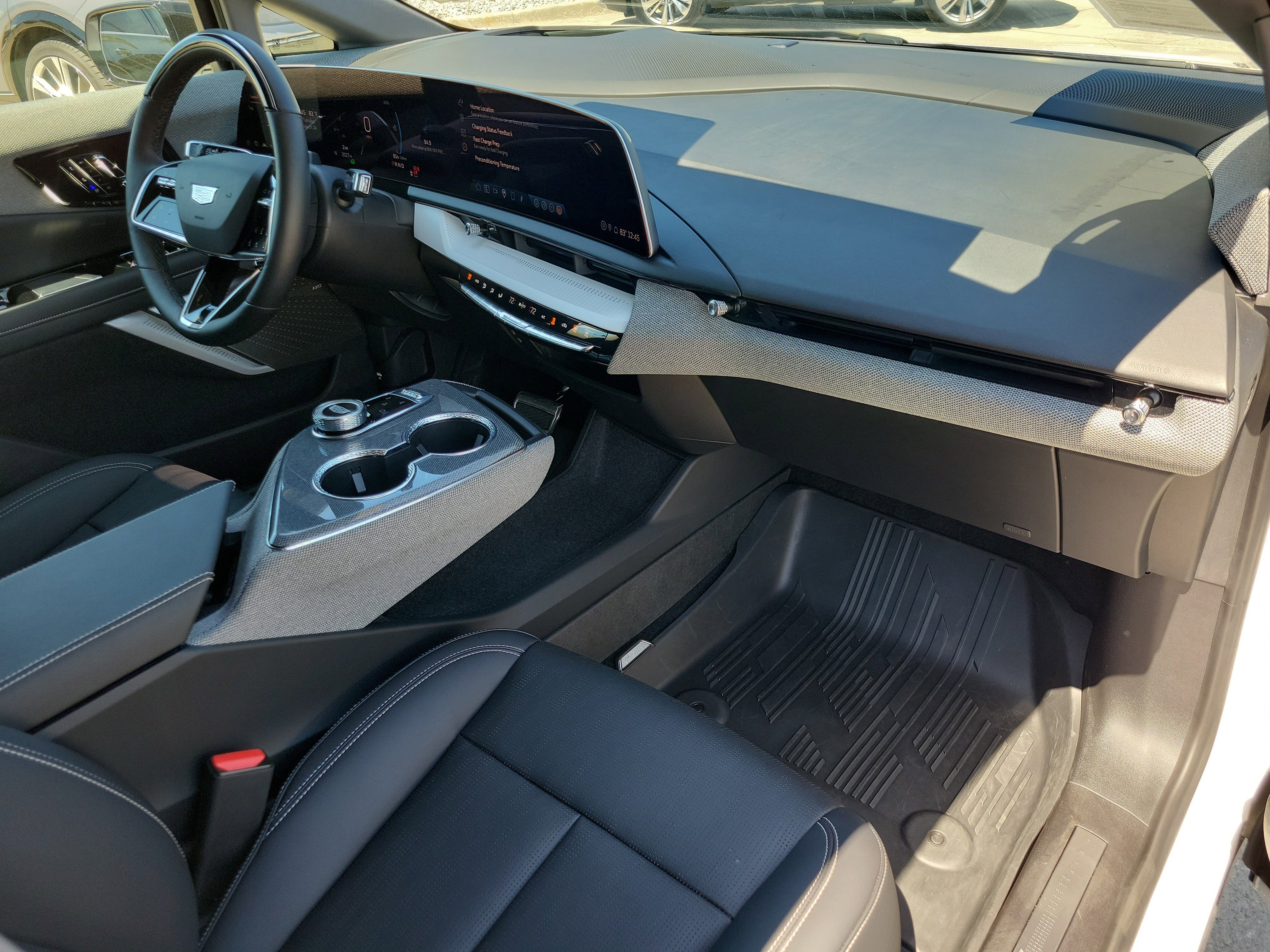 Certified 2025 Cadillac Optiq Luxury 2 w/ LPO, Floor Liner Package image 11