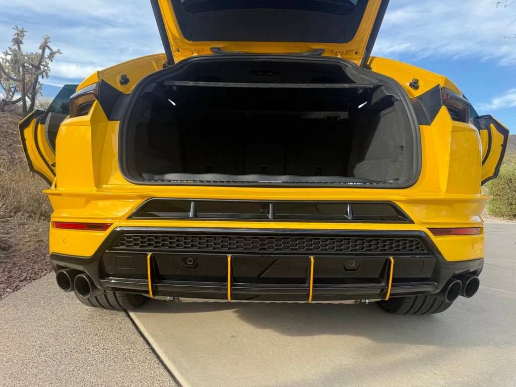 Used 2023 Lamborghini Urus S AWD/4WD image 40