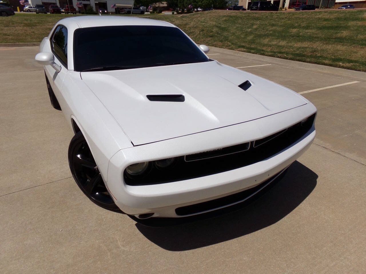 Used 2015 Dodge Challenger R/T w/ Quick Order Package 22B R/T RWD image 10