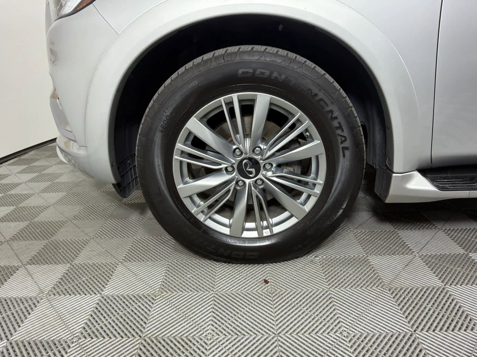 Used 2021 INFINITI QX80 Luxe AWD/4WD image 10