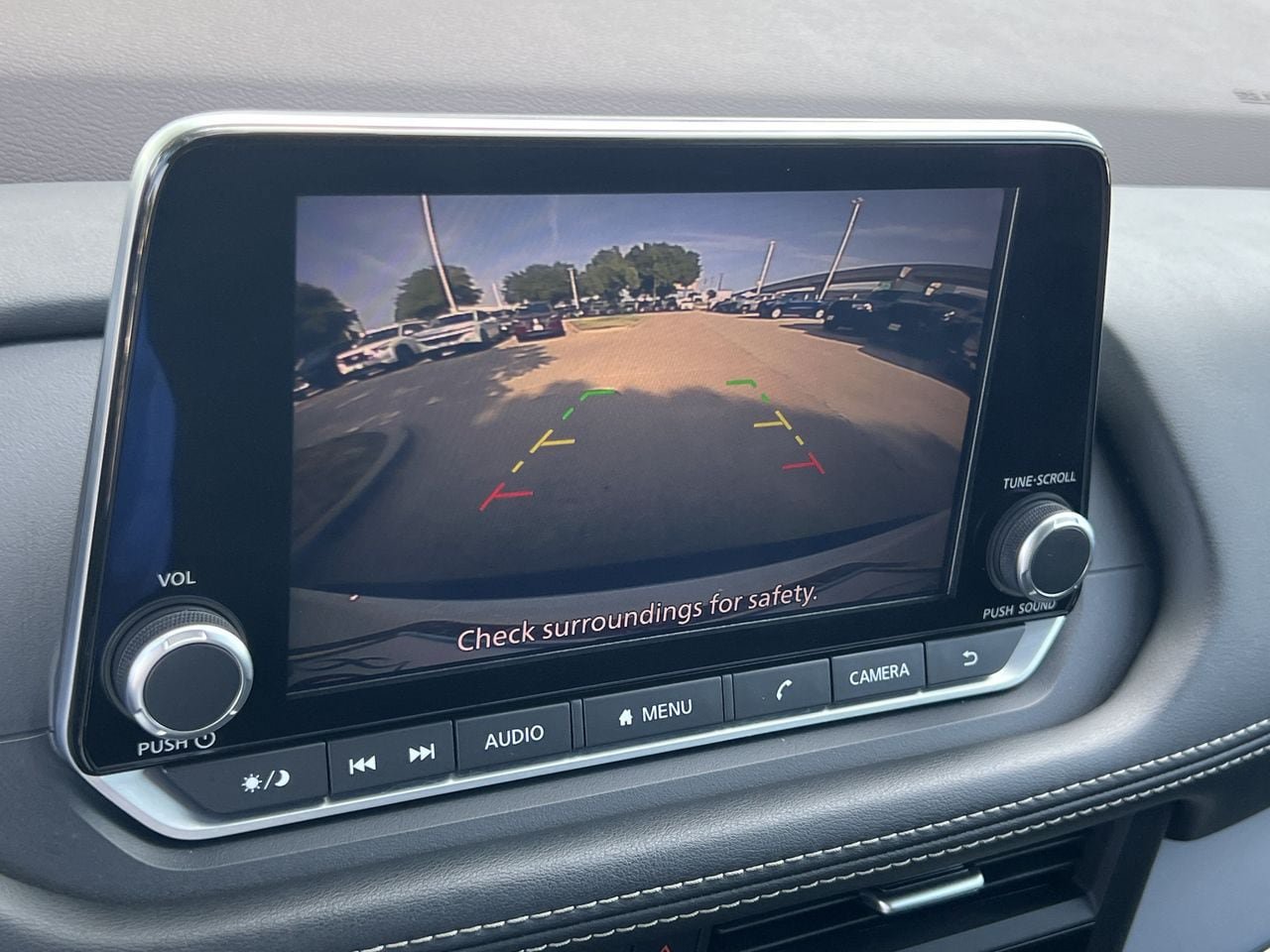 Used 2023 Nissan Rogue S FWD image 15