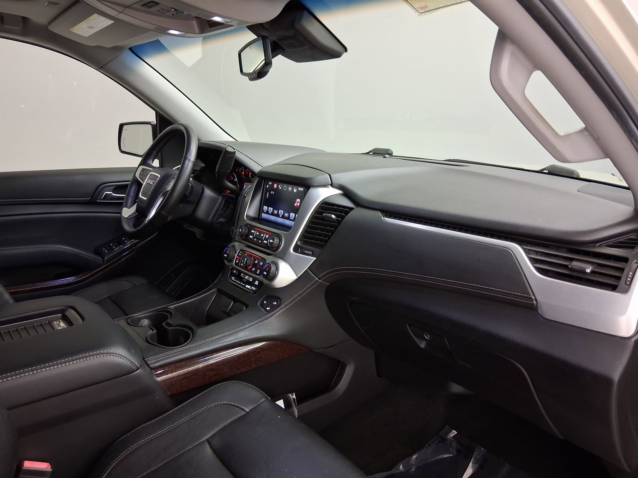 Used 2016 GMC Yukon SLT w/ Open Road Package image 34