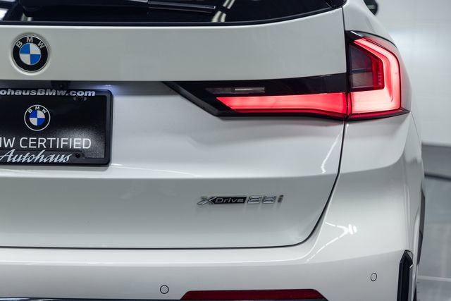 Used 2025 BMW X1 xDrive28i w/ Technology Package image 8