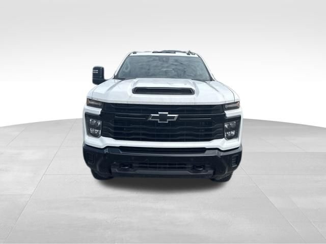 Used 2025 Chevrolet Silverado 2500 Custom w/ Custom Value Package AWD/4WD image 2