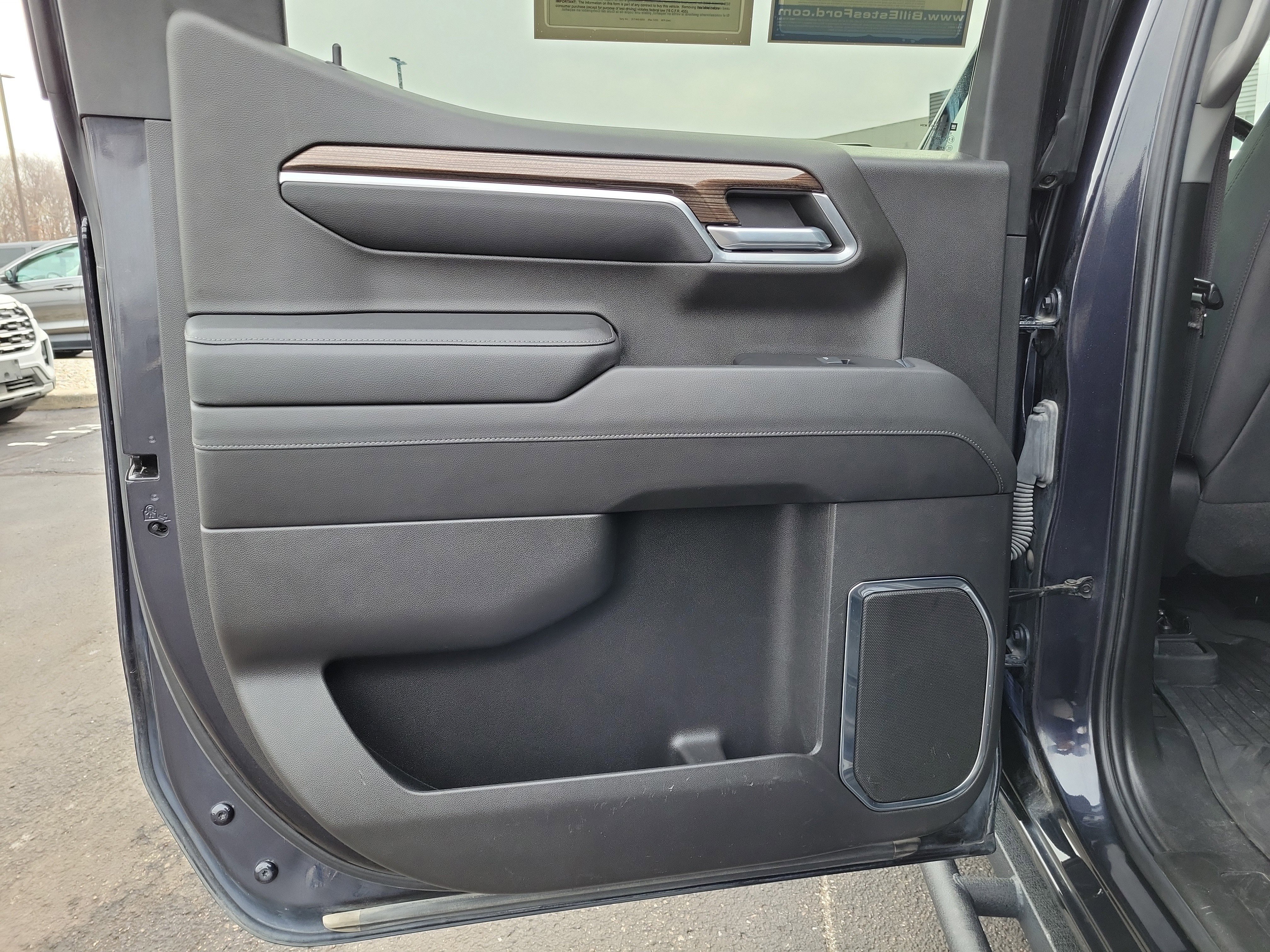 Used 2022 Chevrolet Silverado 1500 LT image 9