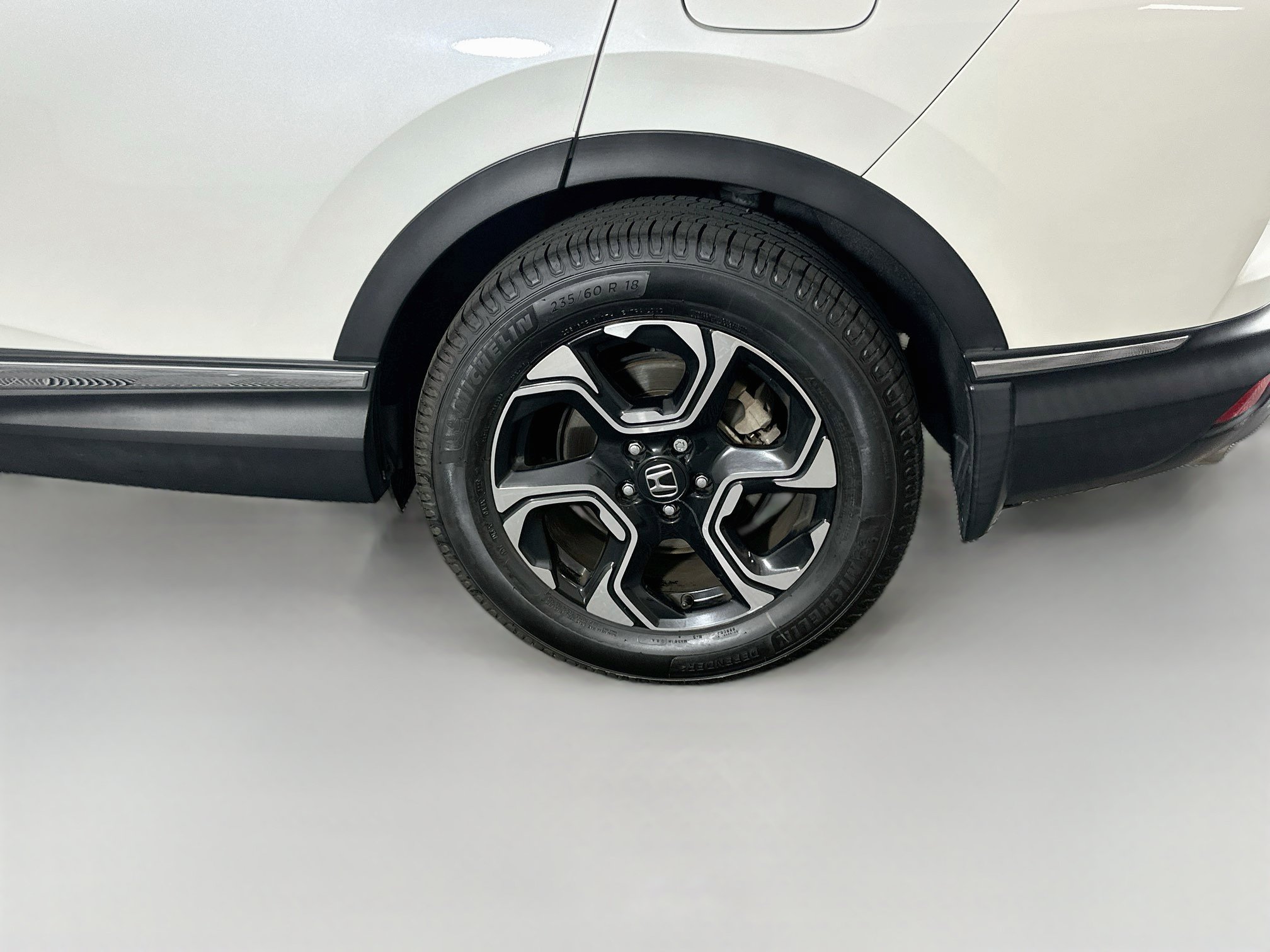 Used 2018 Honda CR-V Touring image 11