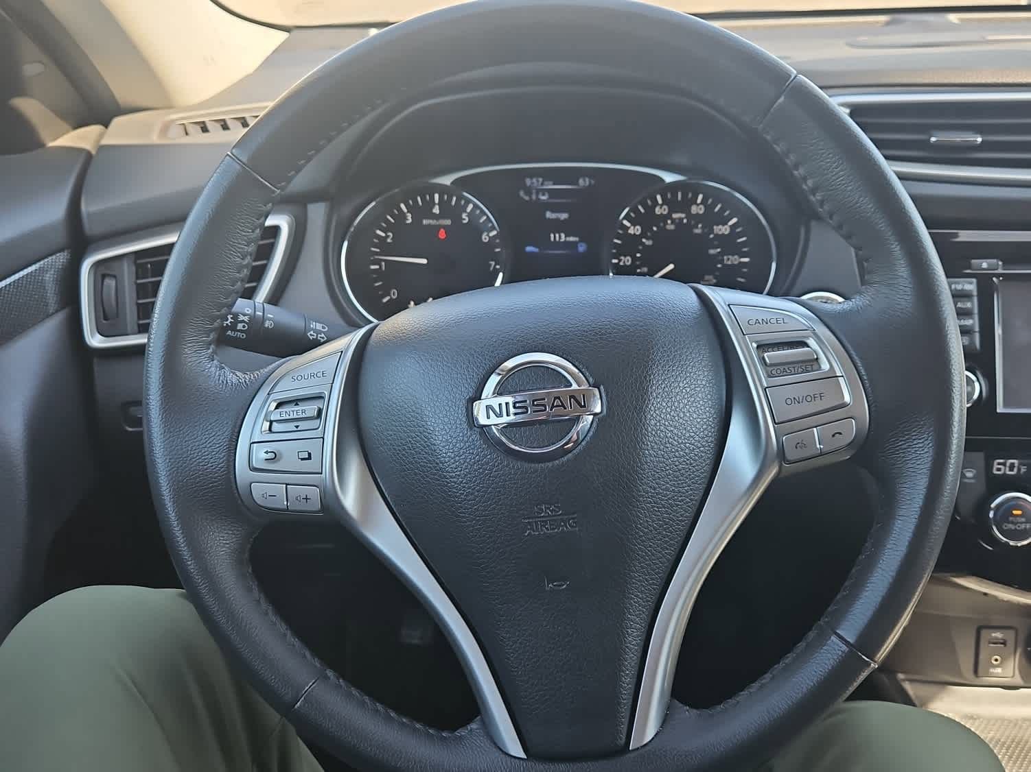 Used 2015 Nissan Rogue SL w/ SL Premium Package FWD image 14
