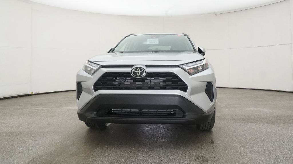 New 2025 Toyota RAV4 XLE AWD/4WD image 18