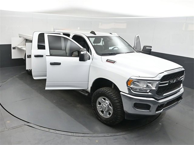 Used 2024 RAM 3500 Tradesman w/ Chrome Appearance Group image 57
