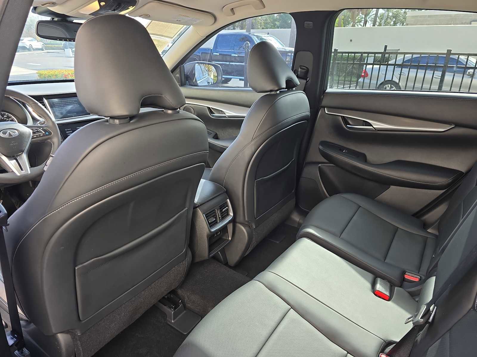 Used 2022 INFINITI QX50 Luxe image 10