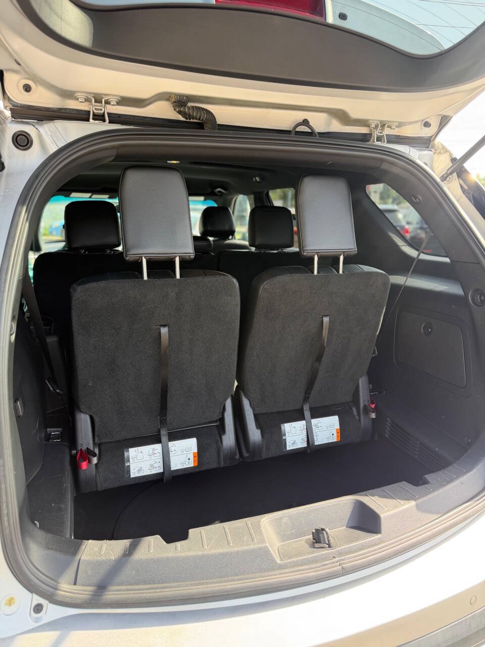 Used 2016 Ford Explorer XLT w/ Equipment Group 202A AWD/4WD image 15