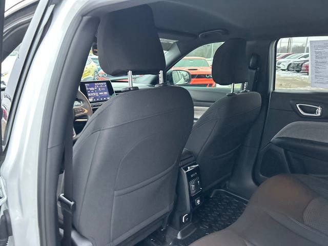 Used 2025 Jeep Compass Sport image 38