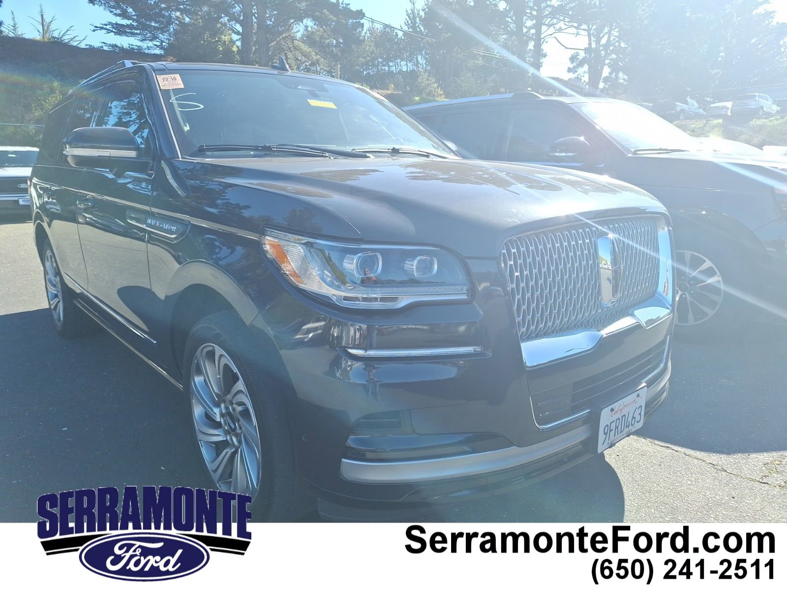 Used 2023 Lincoln Navigator Reserve image 1