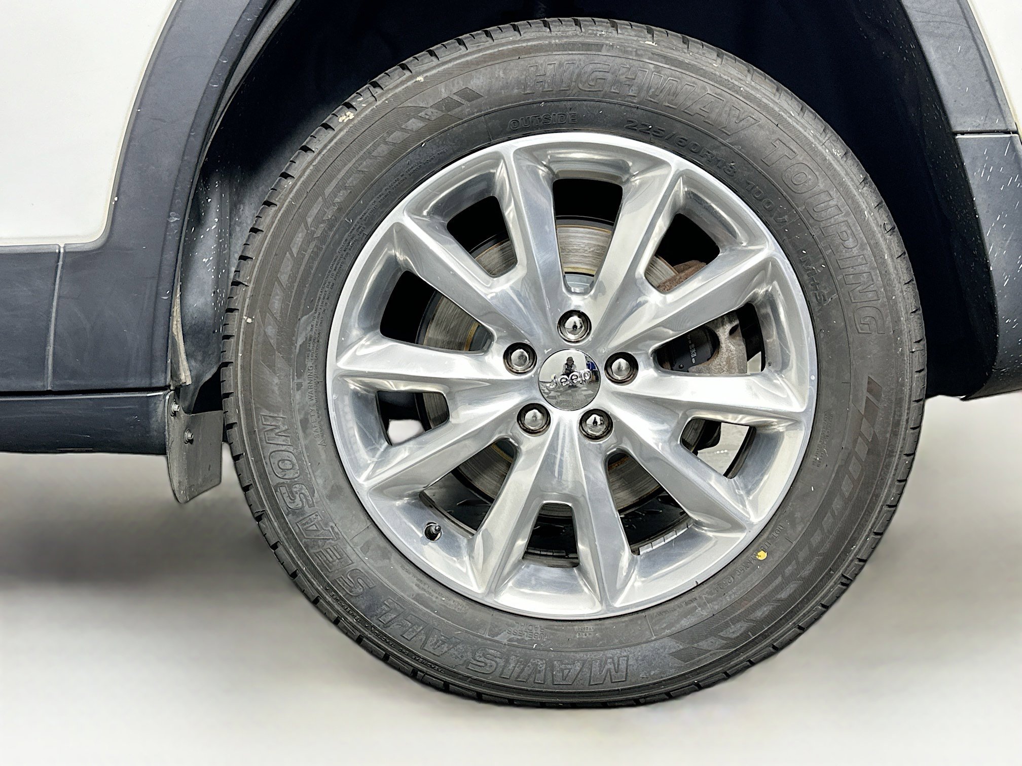 Used 2016 Jeep Cherokee Limited w/ Technology Group image 11