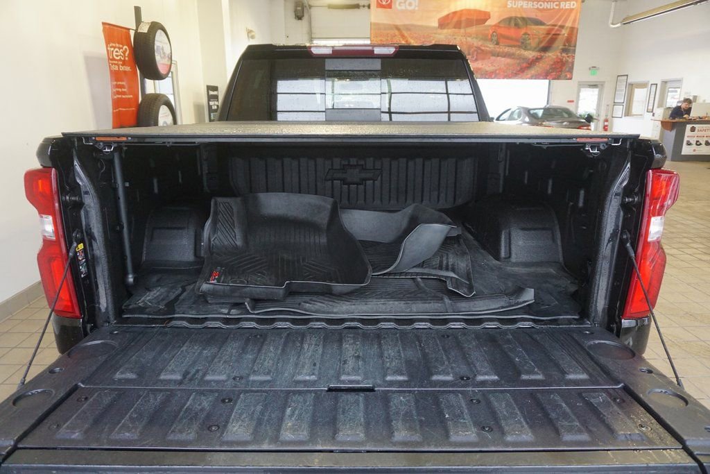Used 2022 Chevrolet Silverado 1500 LT Trail Boss w/ Convenience Package II image 19