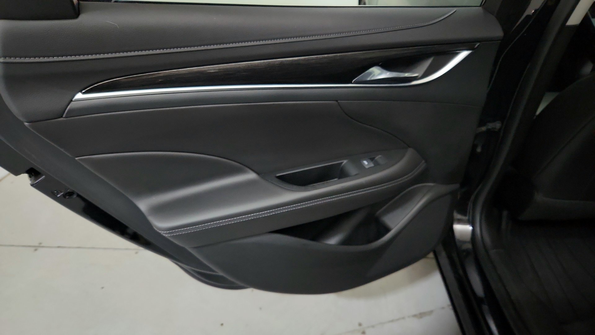 Used 2019 Buick LaCrosse Essence w/ Sun and Shade Package FWD image 26