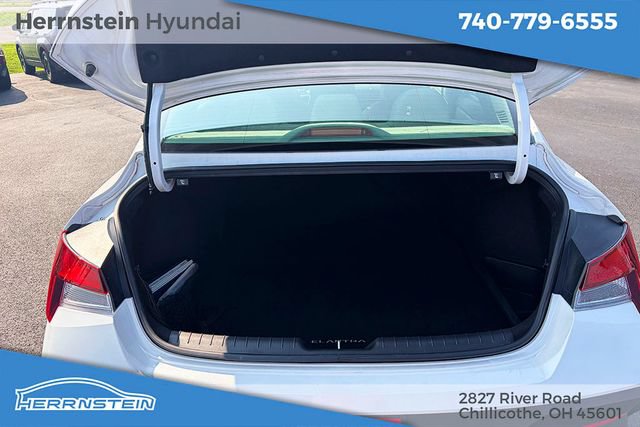 Used 2024 Hyundai Elantra SEL FWD image 14