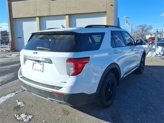 Used 2020 Ford Explorer XLT w/ Equipment Group 202A image 6