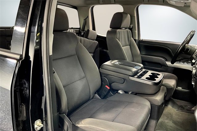 Used 2018 Chevrolet Silverado 1500 LT w/ Midnight Edition image 24
