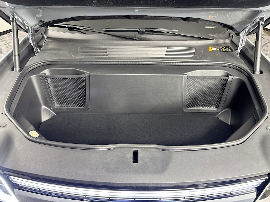 Used 2025 Rivian R1S Adventure image 37