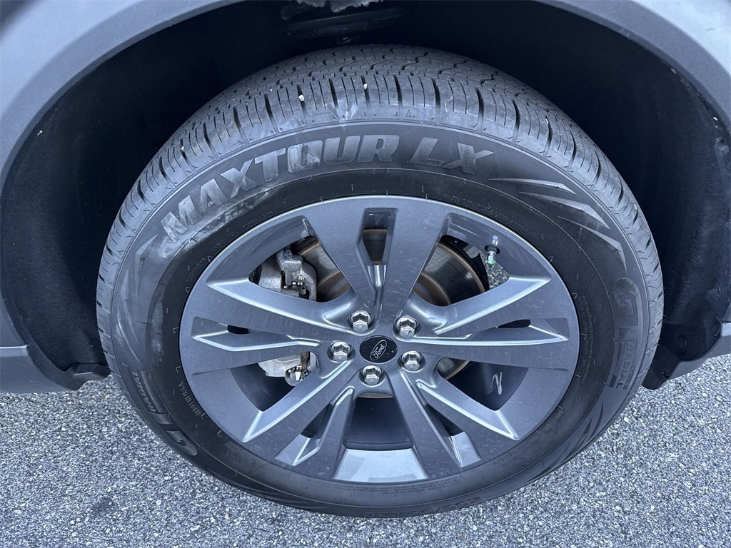 Used 2023 Ford Explorer XLT w/ Equipment Group 202A image 12