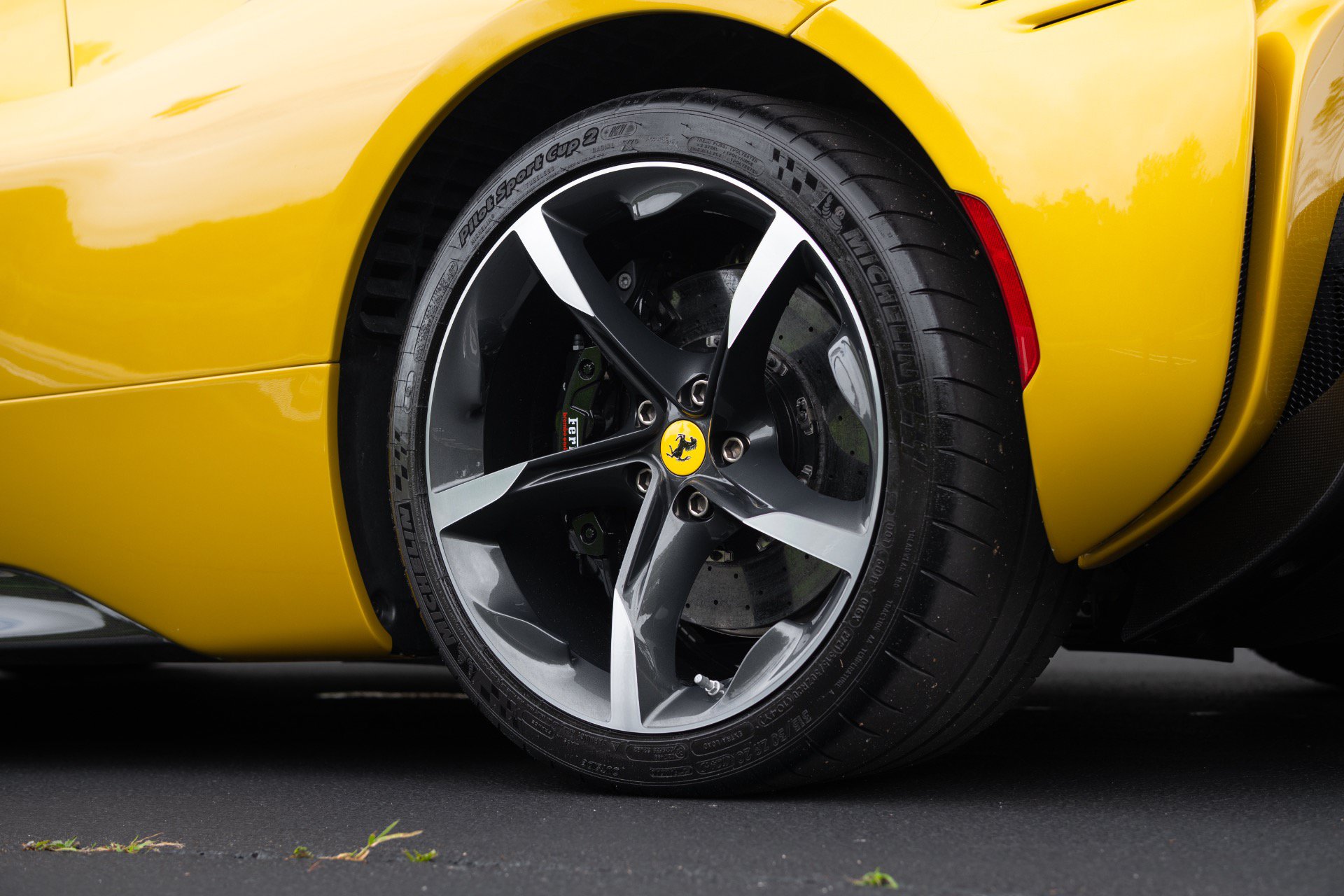 Used 2022 Ferrari SF90 Spider AWD/4WD image 40