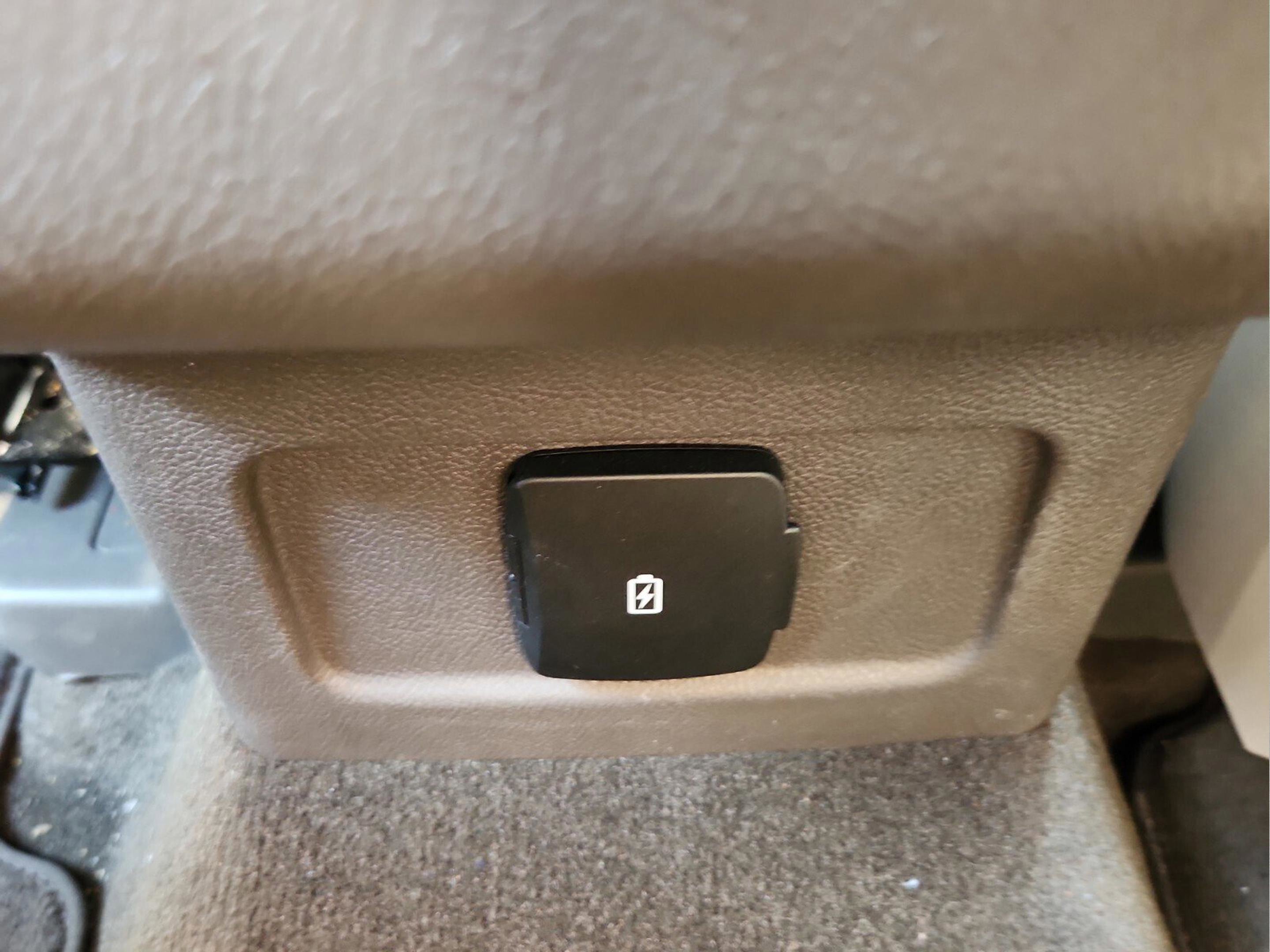 Used 2023 Lincoln Corsair Standard image 11