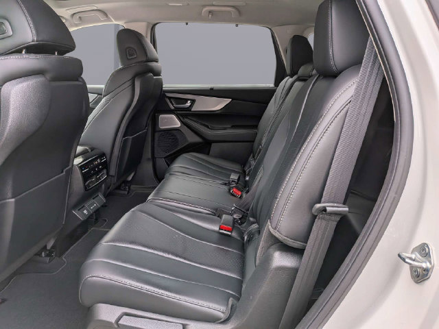 Used 2026 Acura MDX w/ Technology Package FWD image 16