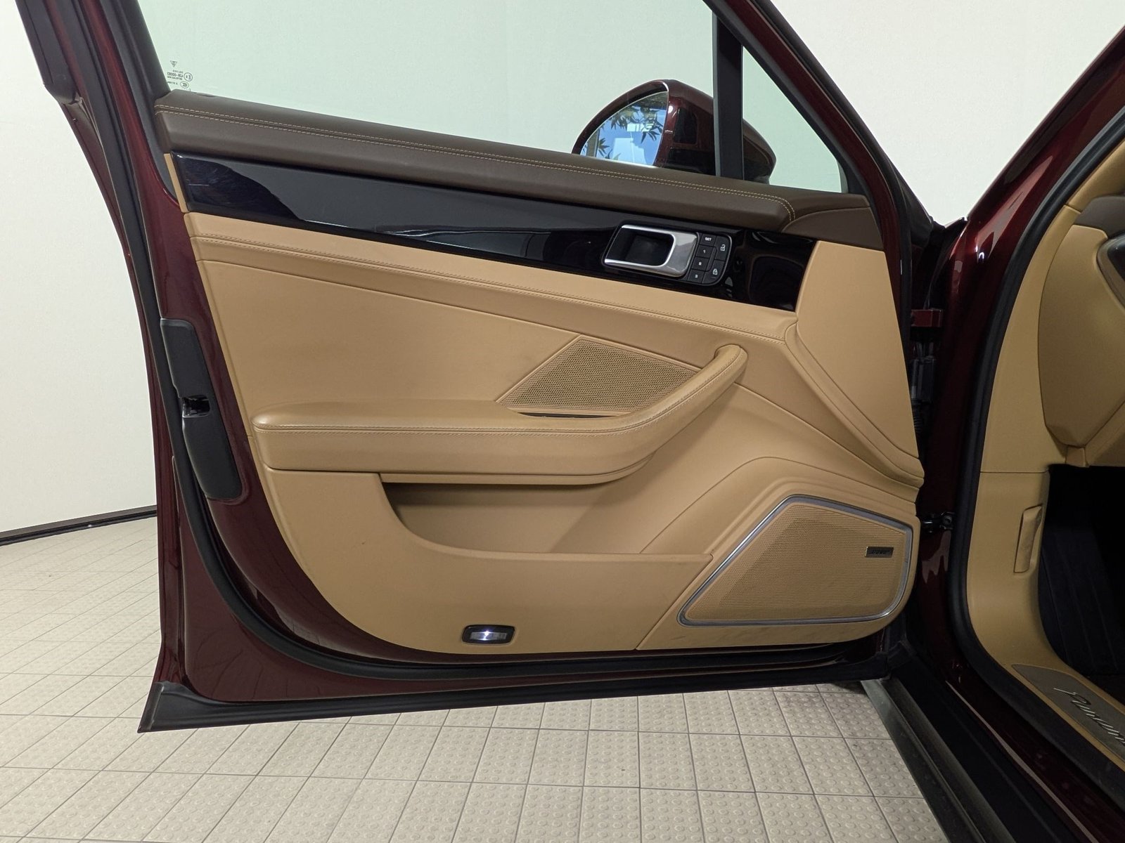 Certified 2023 Porsche Panamera 4S AWD/4WD image 14