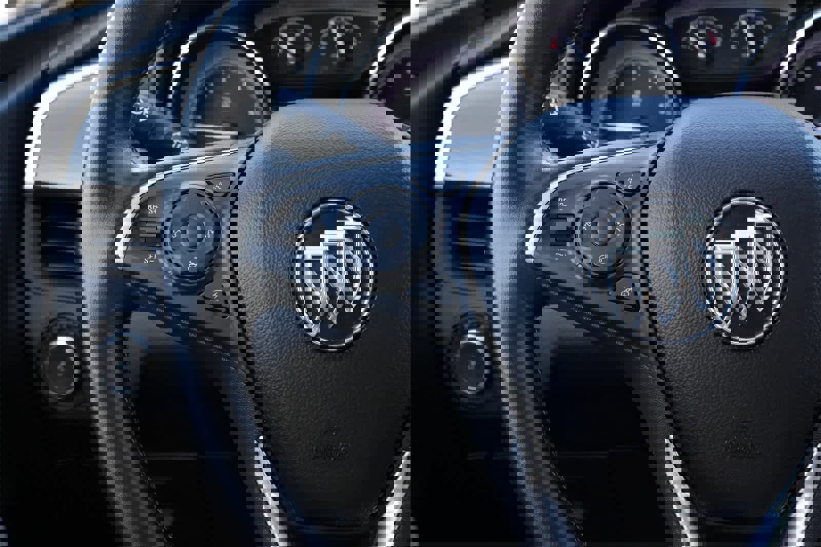 Used 2020 Buick Envision Essence image 13