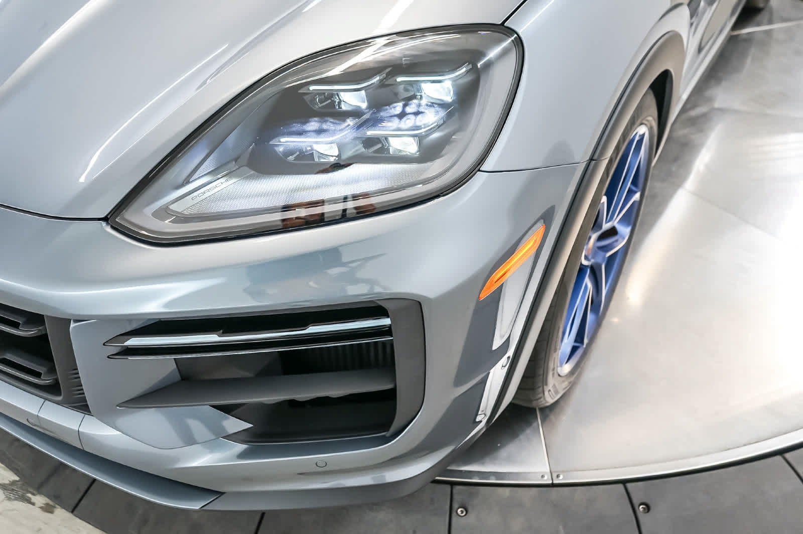 New 2026 Porsche Cayenne Turbo GT AWD/4WD image 17