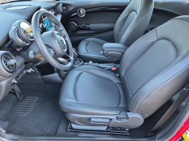 Used 2021 MINI Cooper 2-Door Hardtop FWD image 16