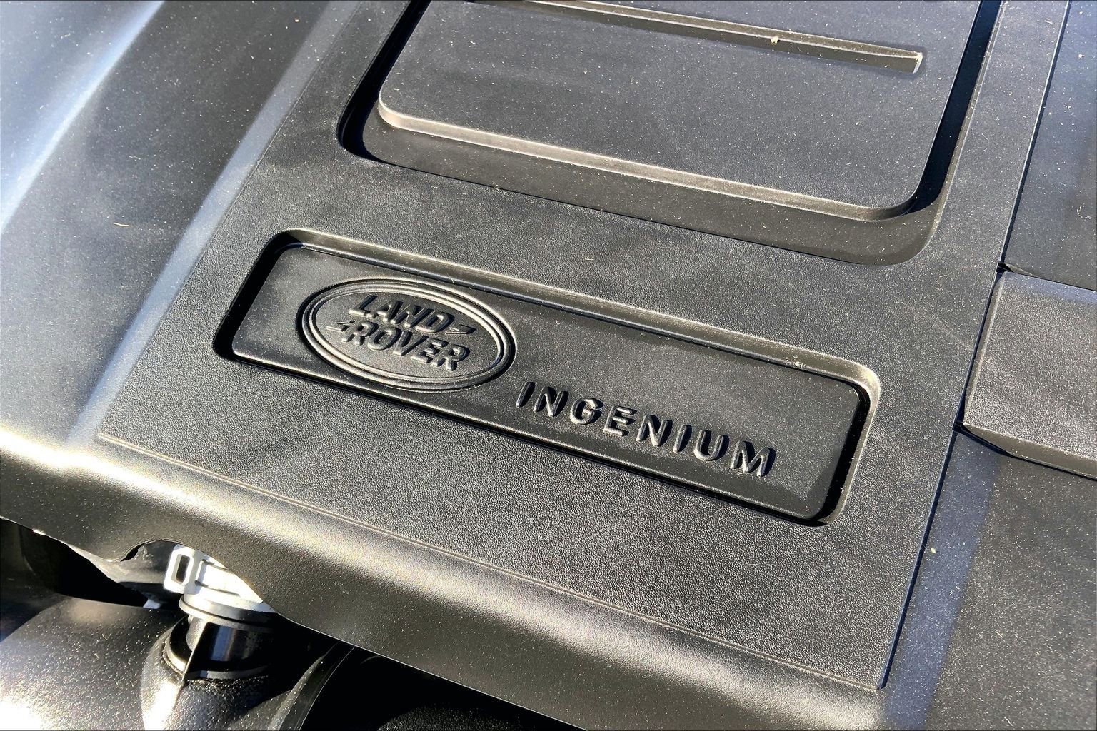 Used 2026 Land Rover Range Rover Velar S AWD/4WD image 32