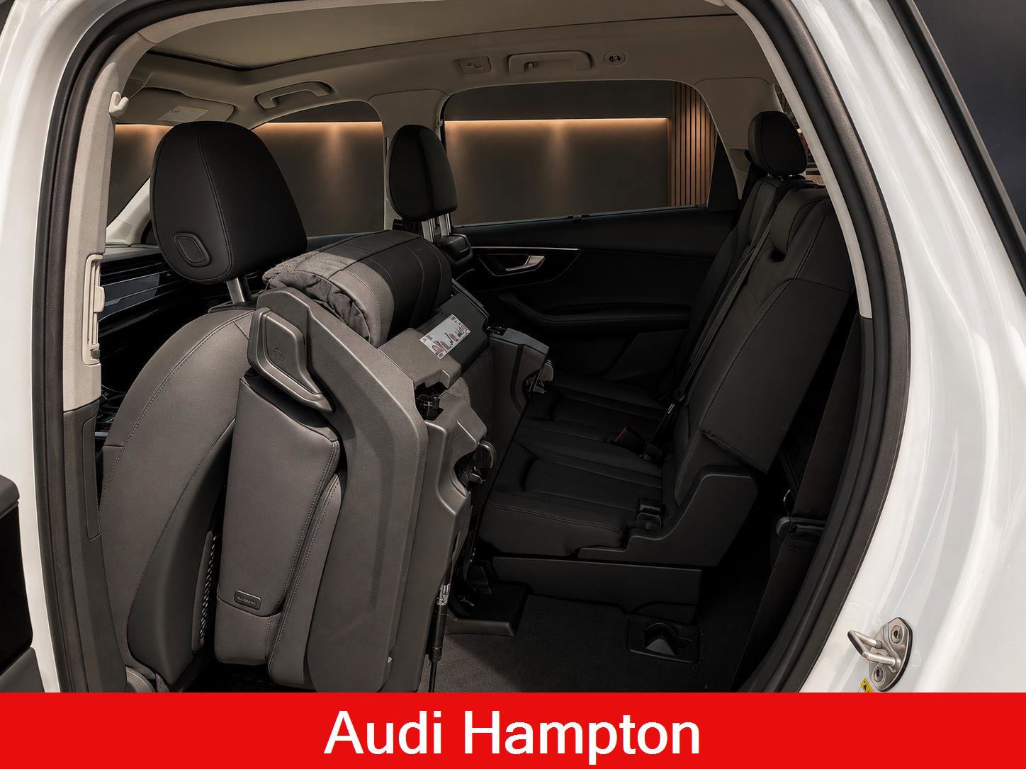 Used 2023 Audi Q7 3.0T Premium Plus w/ Premium Plus Package AWD/4WD image 10