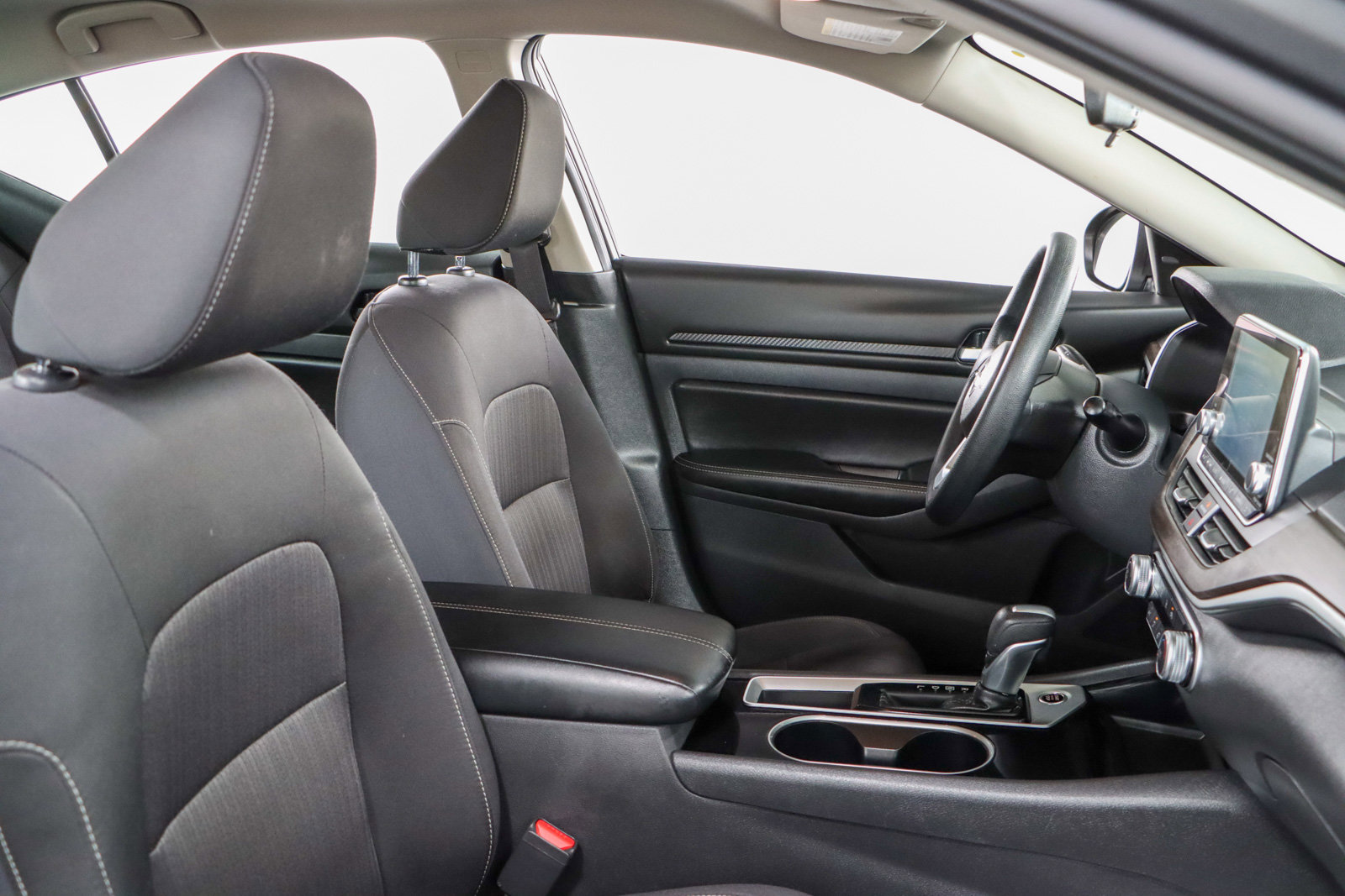 Used 2024 Nissan Altima 2.5 SV image 26