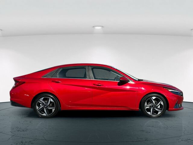 Used 2023 Hyundai Elantra Limited FWD image 7