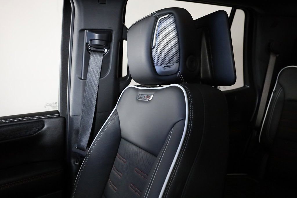 Used 2025 GMC Yukon AT4 Ultimate image 46