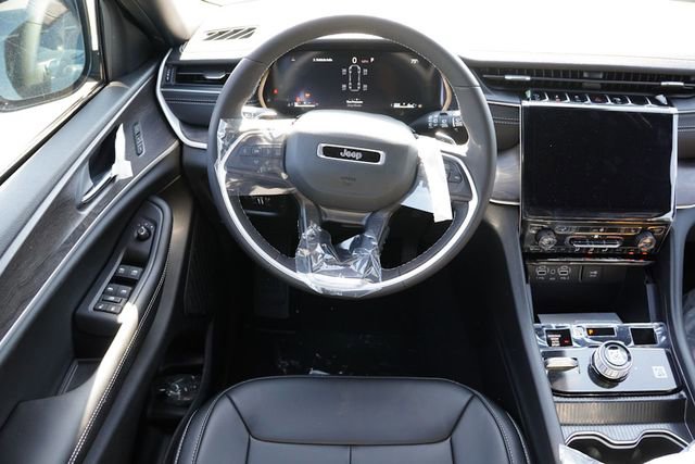 New 2025 Jeep Grand Cherokee L Limited w/ Trailer Tow Package image 14