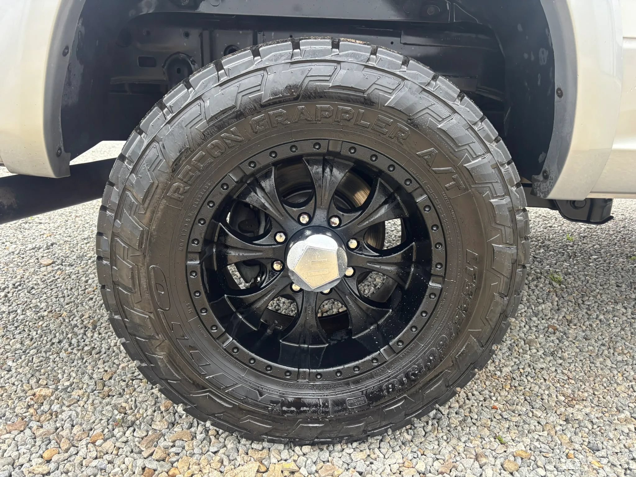 Used 2016 RAM 2500 Laramie AWD/4WD image 9