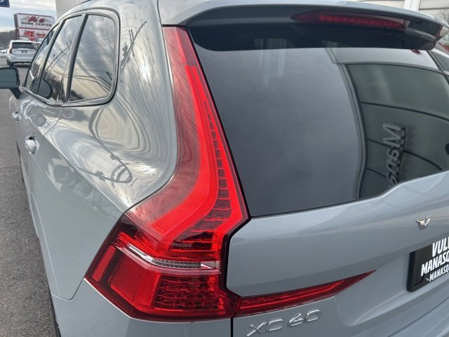 Certified 2025 Volvo XC60 B5 Plus image 10