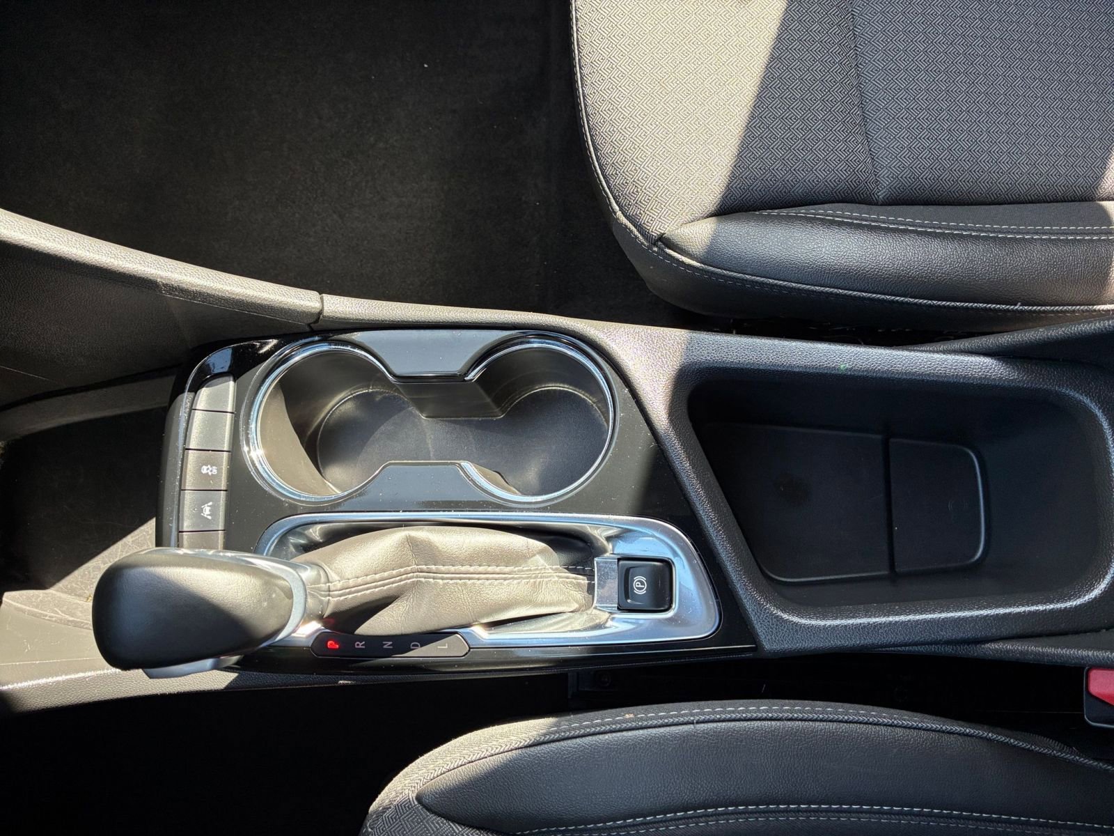 Used 2025 Buick Encore GX Preferred image 40