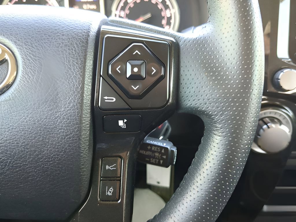 Used 2020 Toyota 4Runner TRD Off-Road image 30